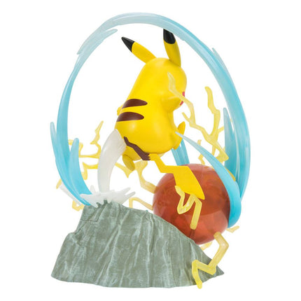 Pokemon 25-lecie Light-Up Deluxe Statuetka Pikachu 33 cm